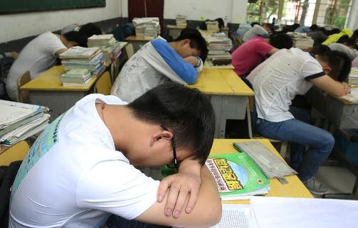 夏天午睡多長時間最好 夏天午睡的注意事項