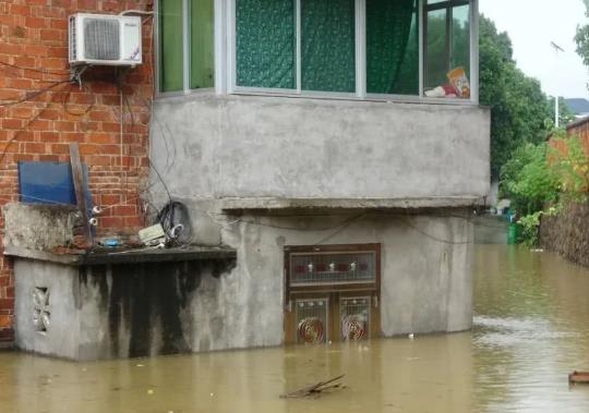 被洪水淹過的房子住著吉利嗎?被洪水淹了的房子多久才可以住?