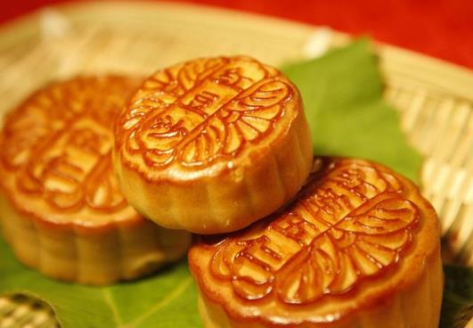 中秋節送月餅是提前送還是當天送?中秋節月餅提前多久送合適?