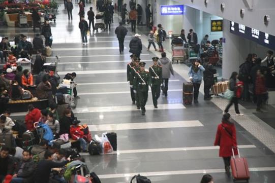 高鐵普及了為什么春運火車票還是難買?春運回家怎么避開人流高峰期