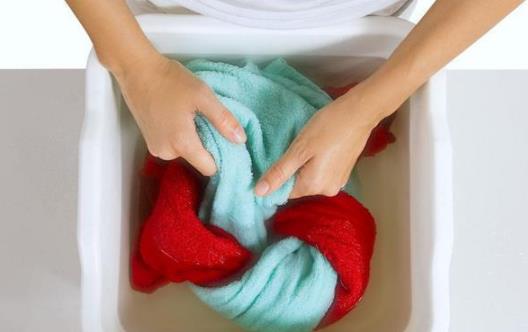 衣服長霉了可以穿嗎 衣服長霉點了怎么去除