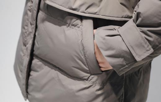 羽絨服靜電跑毛是正常現象嗎 羽絨服有靜電是不是質量不好
