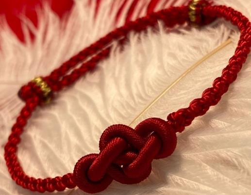 本命年為什么要佩戴紅繩?本命年戴紅繩的注意事項(xiàng)