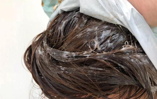 用了發膜還用護發素嗎 發膜和護發素哪個更好