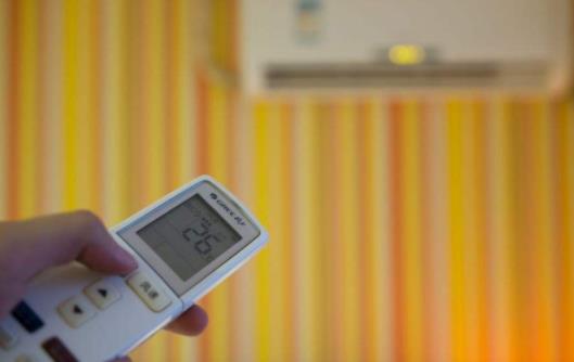 回南天空調除濕有用嗎 回南天空調除濕開多少度合適