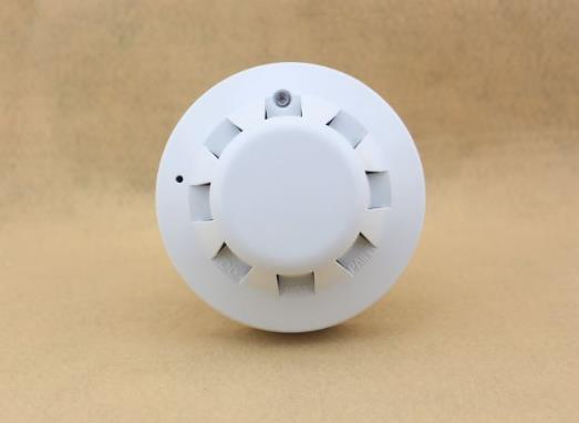 開發商安裝的煙感能拆掉嗎?煙感器壞了物業收費合理嗎