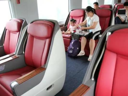 高鐵一等座能不能優(yōu)先檢票?高鐵一等座盒飯免費(fèi)嗎