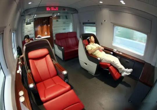 高鐵一等座能不能優(yōu)先檢票?高鐵一等座盒飯免費(fèi)嗎