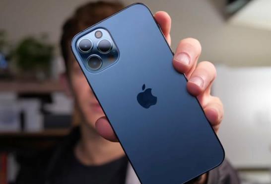 iphone13拍照模糊怎么解決?如何看待iPhone13拍照翻車自帶炫屏
