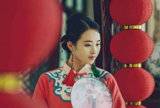本命年幾點(diǎn)穿紅衣服紅內(nèi)褲紅襪子?本命年如何轉(zhuǎn)運(yùn)