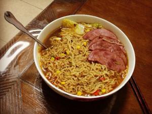 泡面配火腿是“最佳搭檔”還是“最咸搭檔”？