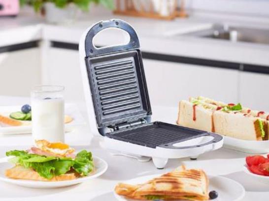 三明治機是要先預熱還是先刷油?使用三明治機要注意什么