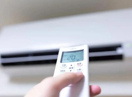 為什么要清潔空調(diào)水槽?安裝家用中央空調(diào)的注意事項