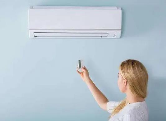 空調(diào)掛機(jī)水槽怎么清洗?中央空調(diào)一般安裝在什么位置