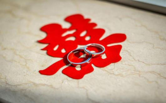 裸婚是什么意思?80后新潮結婚方式 男女對裸婚的態度及看法