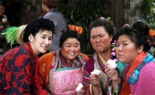 雞婆是什么意思什么梗 雞婆與八婆的區別
