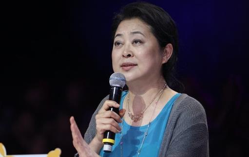 倪萍個人資料簡介 央視一姐倪萍圖片 倪萍電視劇 倪萍腿怎么了