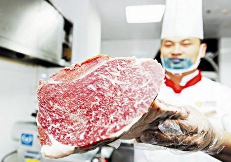 餐桌上的奢飾品天價牛肉：武漢雪花牛肉每斤售價近2千，賣出1頭?？少I寶馬車