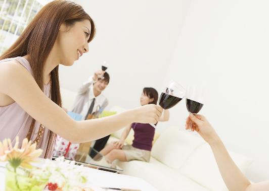 喝醉了怎么解酒？喝酒前中后吃什么解酒？解酒醒酒的最快最好方法