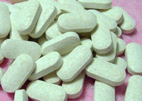 鈣片不能和什么一起吃？鈣片吃多了會怎么樣？