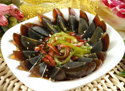 吃皮蛋有什么好處？皮蛋的營(yíng)養(yǎng)價(jià)值，怎么做皮蛋好吃
