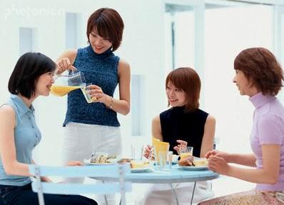 上班族中午吃什么？上班族應警惕午餐飲食的8個誤區(qū)