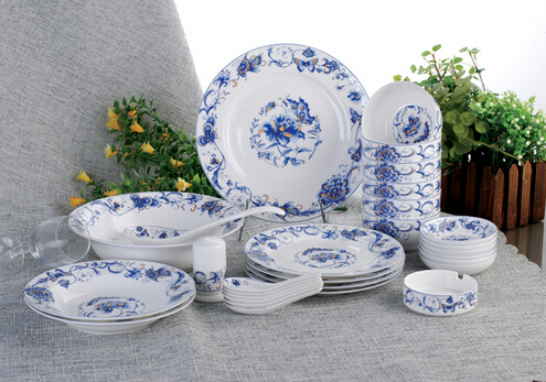 如何選購(gòu)陶瓷餐具？使用陶瓷餐具的注意事項(xiàng)