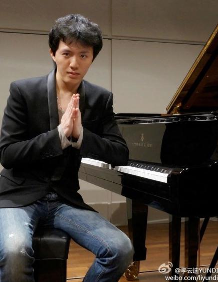 網曝李云迪結新歡深夜同回公寓，李云迪緋聞不斷被指深不可測