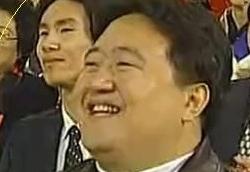 春晚笑臉哥是誰？央視春晚最牛釘子戶觀眾“笑臉哥”冉少平個人資料