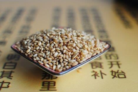 哺乳期吃糙米有什么好處？哺乳期吃糙米的做法