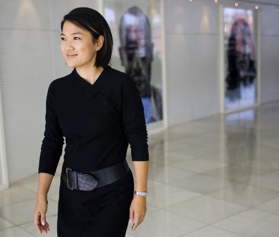 張欣個(gè)人資料照片，王石離婚,《甄嬛傳》80后女演員田樸珺新歡，潘石屹任志強(qiáng)等微博調(diào)侃