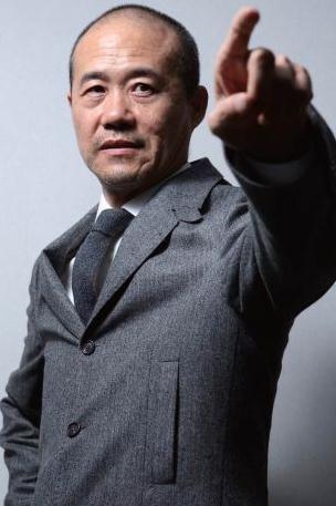王石個(gè)人資料照片，王石離婚,《甄嬛傳》80后女演員田樸珺新歡，潘石屹任志強(qiáng)等微博調(diào)侃