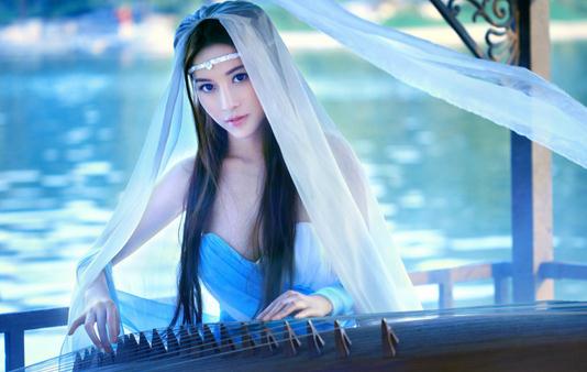 頭發(fā)毛躁打結(jié)？教你如何收拾亂發(fā)！