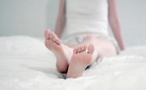 手腳出汗是怎么回事？如何治療手腳出汗？