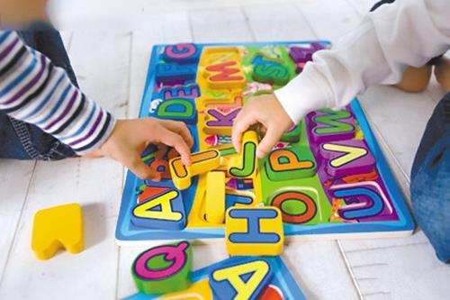 學(xué)英語(yǔ)不是越早越好 少兒英語(yǔ)教育需理性看待