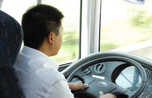 老司機(jī)總結(jié)的16條使用開車經(jīng)驗