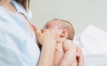 【哺乳期】哺乳期有什么癥狀_哺乳期不能吃的東西_哺乳期可以用護膚品嗎_哺乳期會來月經嗎