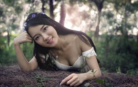 青春期少女什么時候開始戴文胸？