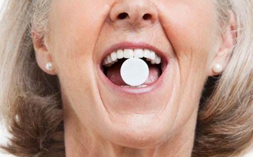 老人護牙必須知道的7個誤區(qū) 能保護牙齒的9種食物