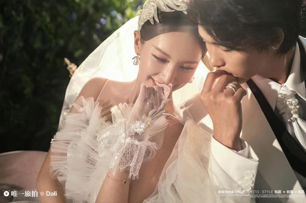 唯一旅拍告訴你：旅拍婚紗照中男士應該做些什么？